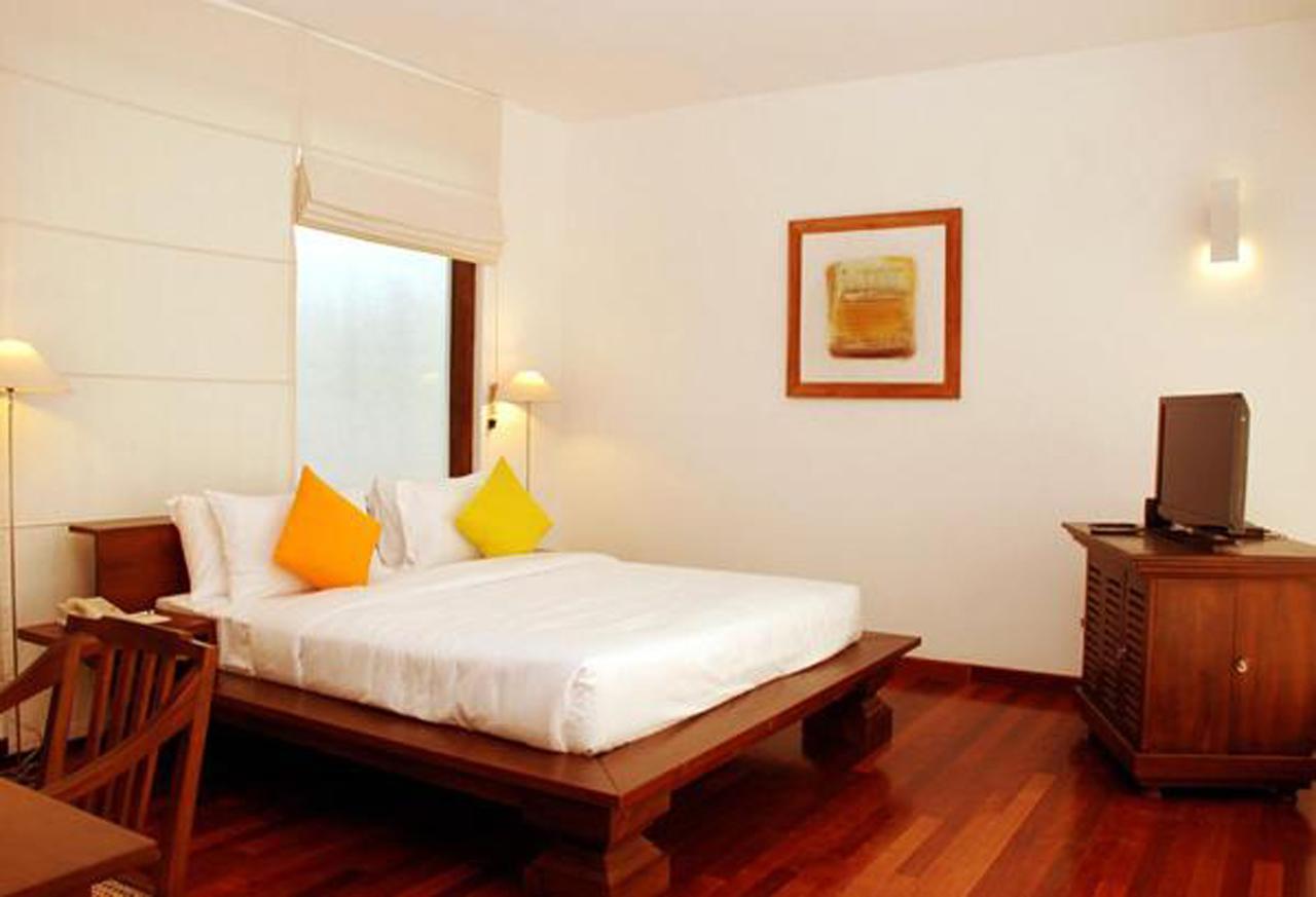 Grand Beach Wadduwa Exterior photo